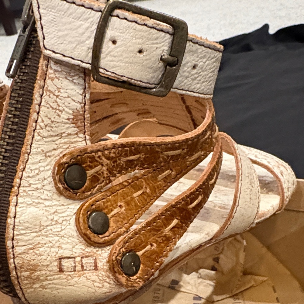 Bed Stu Cream and Tan Sandals - Picture 6 of 15